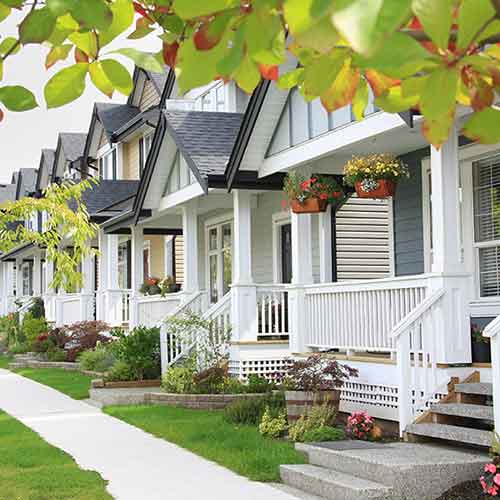 Are you considering buying a home in Barrie, Ontario? Call Rachelle Czartorynskyj - Mortgage Broker